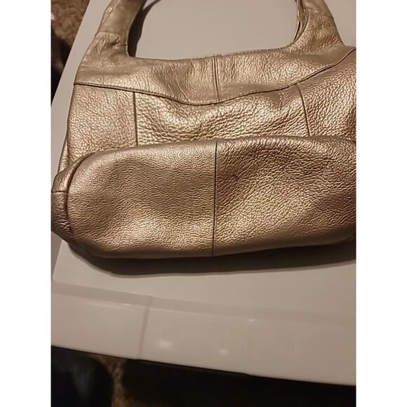 Tignanello Bronze Leather Handbag with Keychain Magnetic and Zipper Closures - Picture 4 of 7